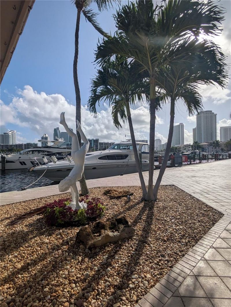300 Three Islands Blvd, Unit 207, Hallandale Beach, FL 33009 Photo