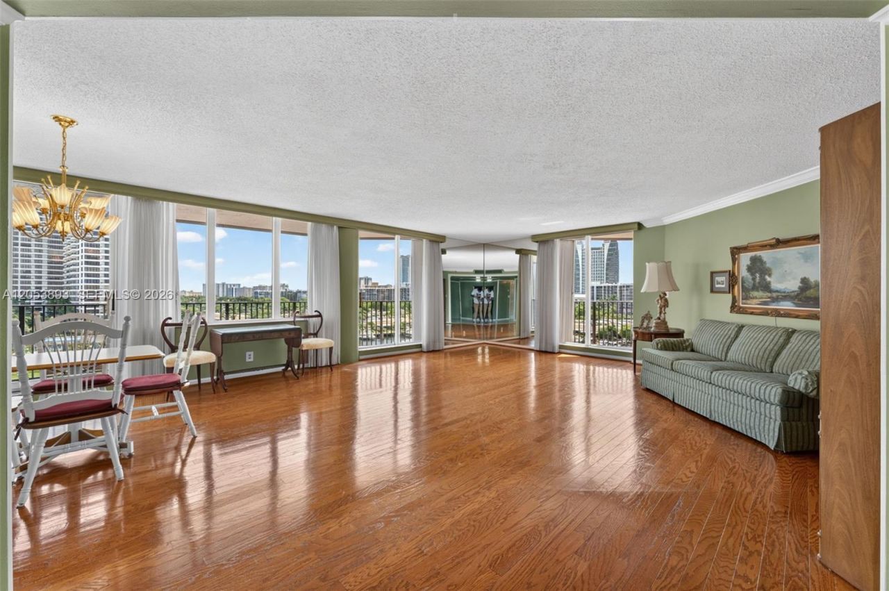 300 Three Islands Blvd, Unit 207, Hallandale Beach, FL 33009 Photo