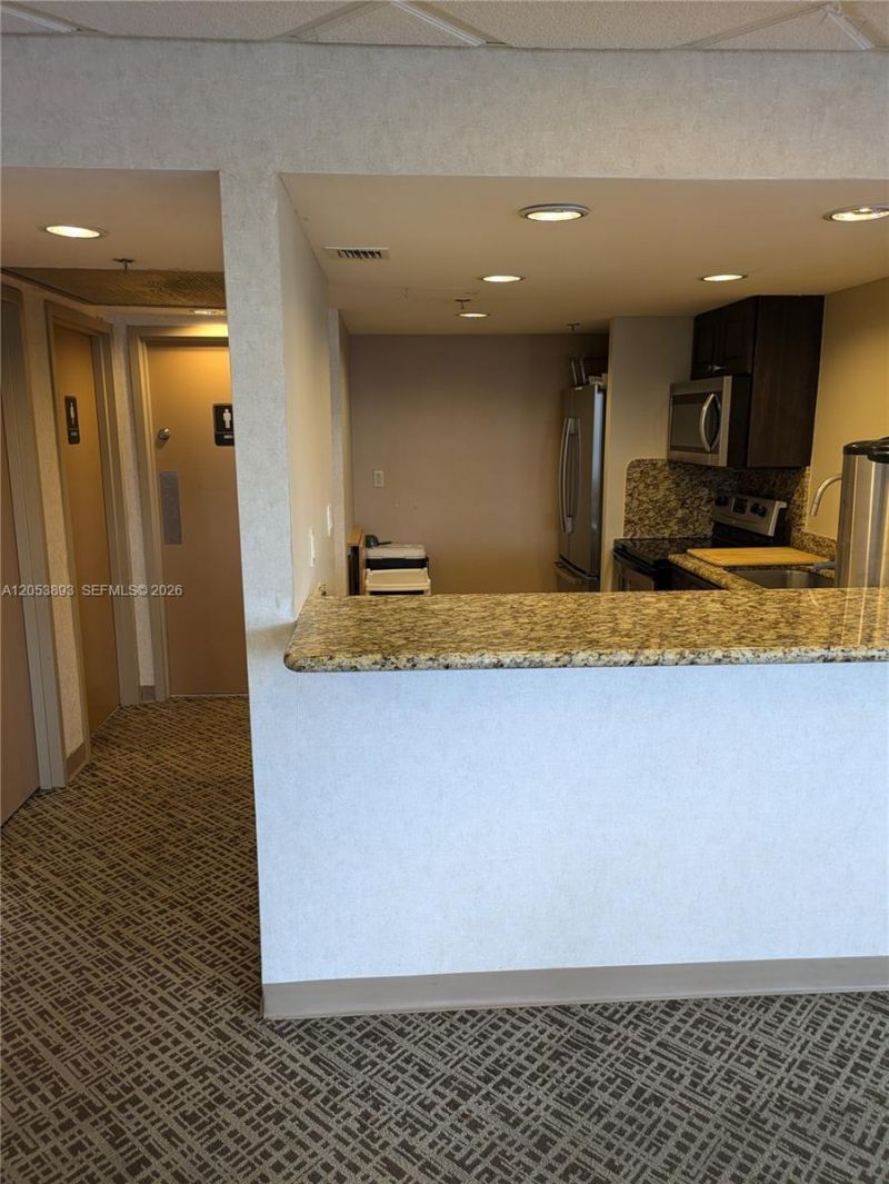 300 Three Islands Blvd, Unit 207, Hallandale Beach, FL 33009 Photo