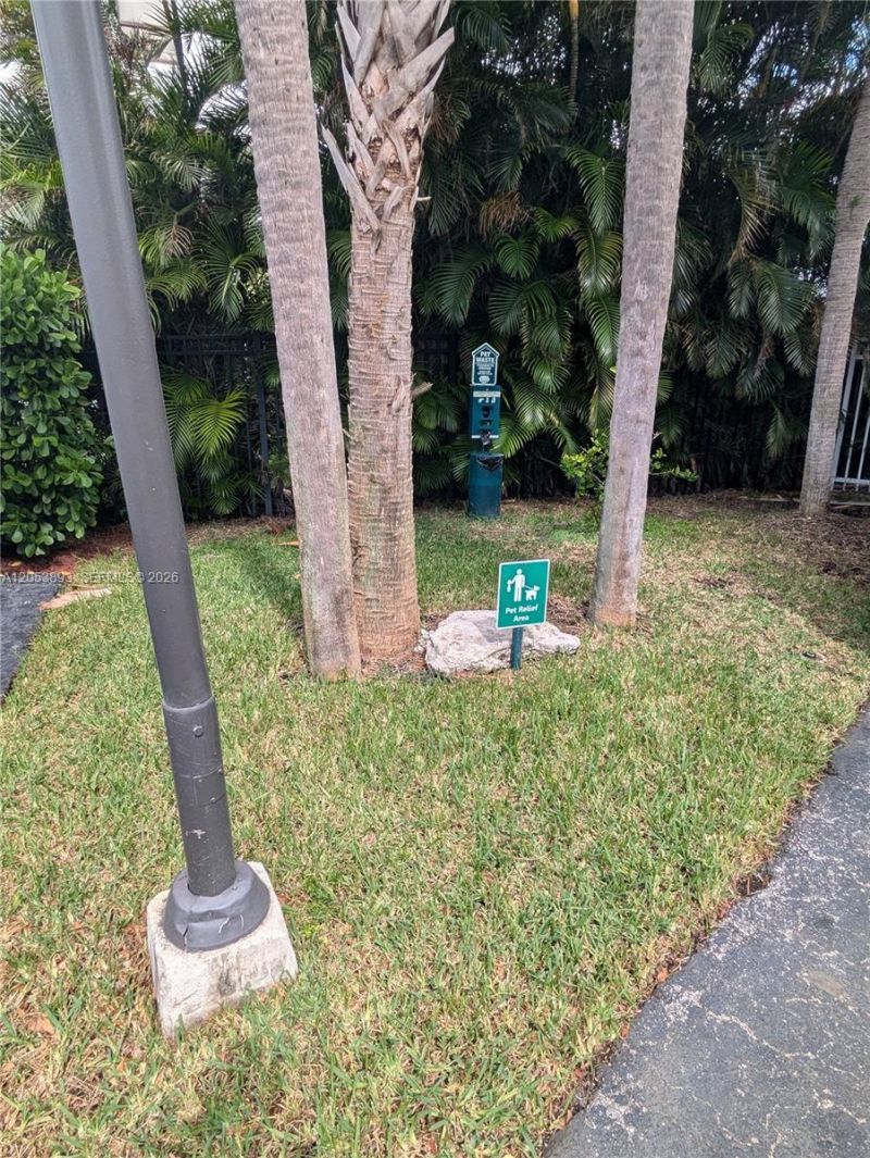 300 Three Islands Blvd, Unit 207, Hallandale Beach, FL 33009 Photo