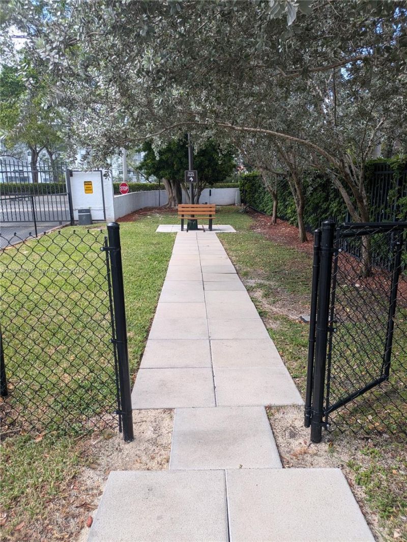 300 Three Islands Blvd, Unit 207, Hallandale Beach, FL 33009 Photo