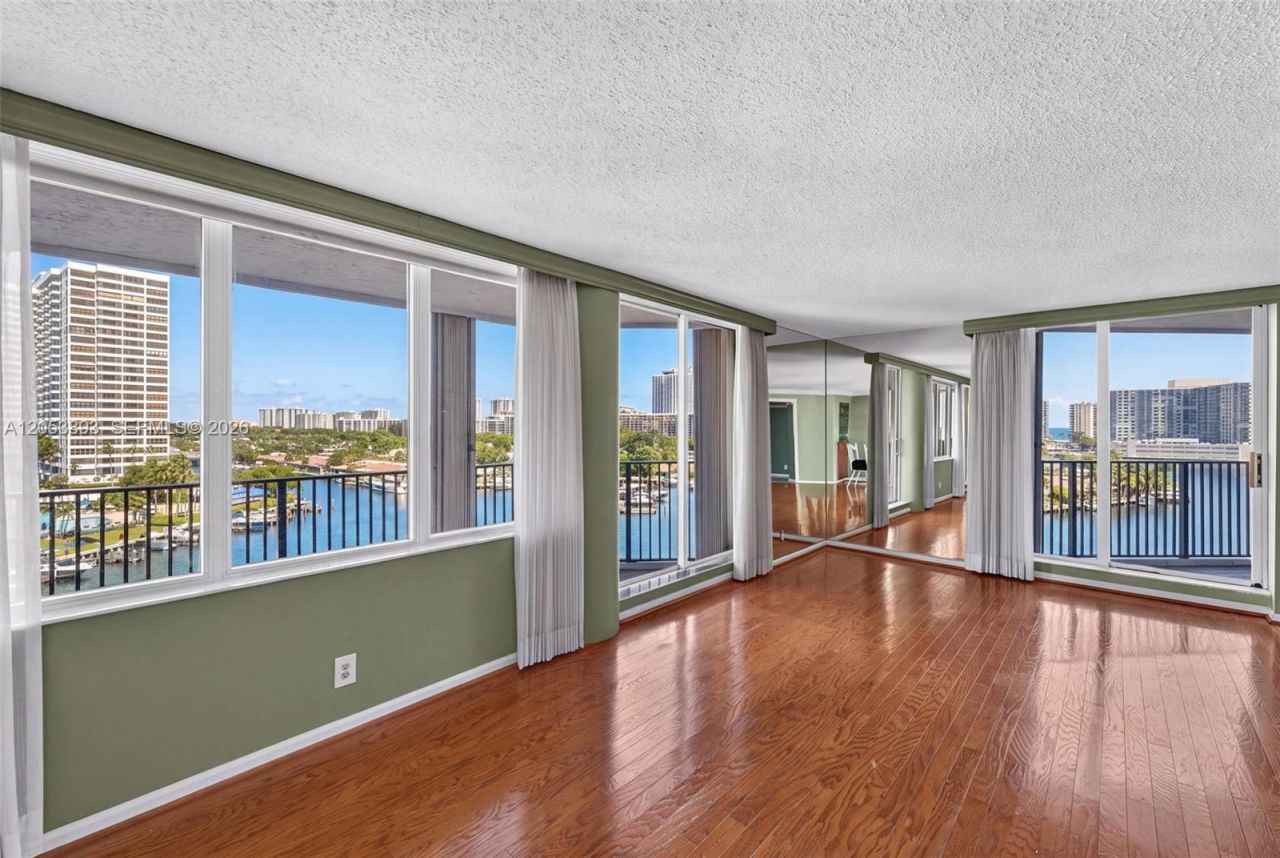 300 Three Islands Blvd, Unit 207, Hallandale Beach, FL 33009 Photo