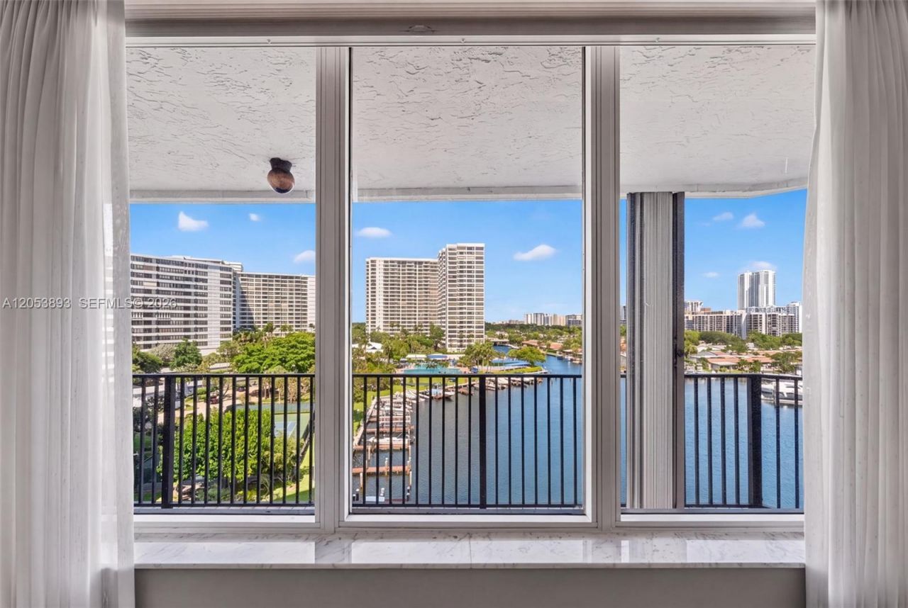 300 Three Islands Blvd, Unit 207, Hallandale Beach, FL 33009 Photo