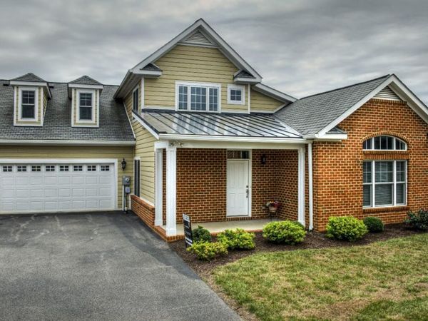 65 Professional DR , Hardy, VA 24101