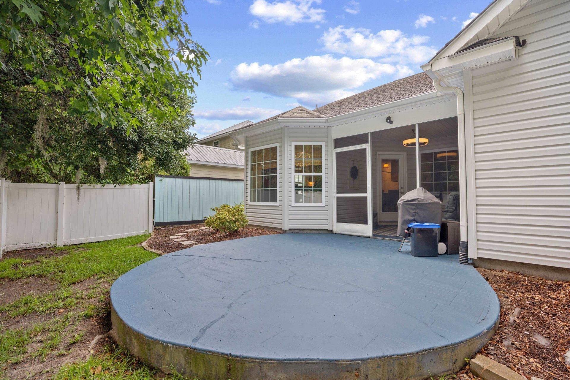 110 Clearwater Dr.  Photo 32
