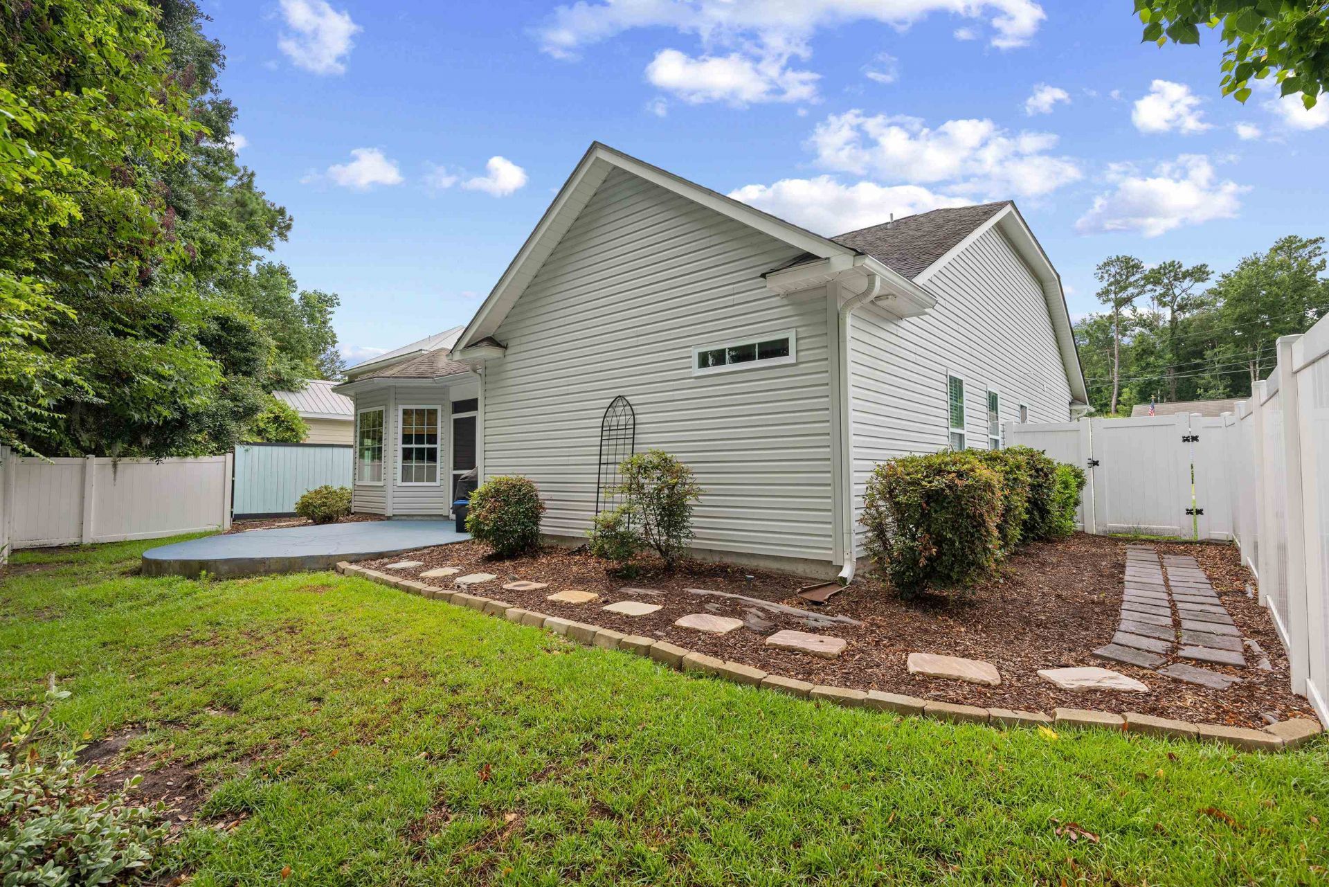 110 Clearwater Dr.  Photo 36