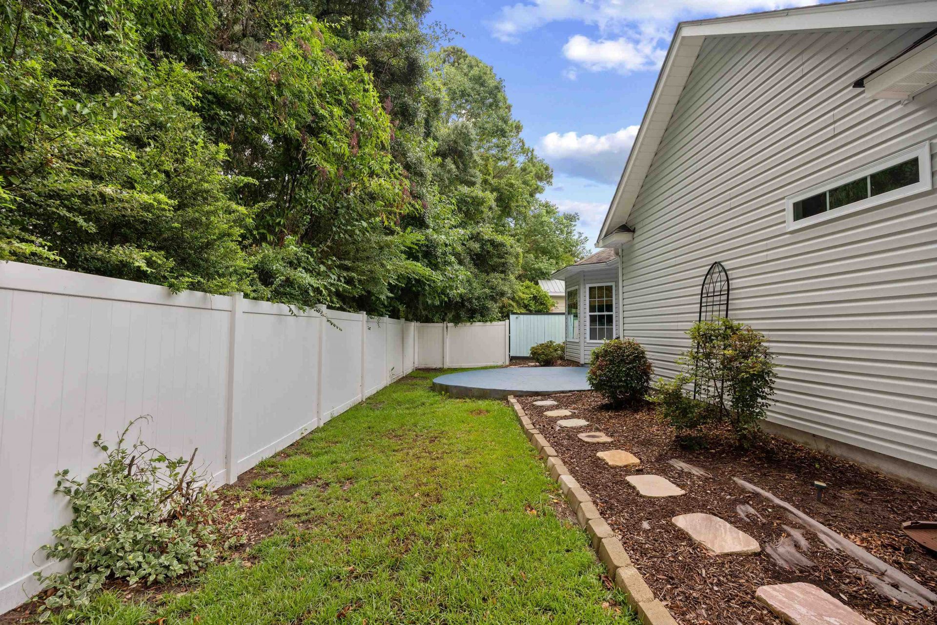 110 Clearwater Dr.  Photo 37