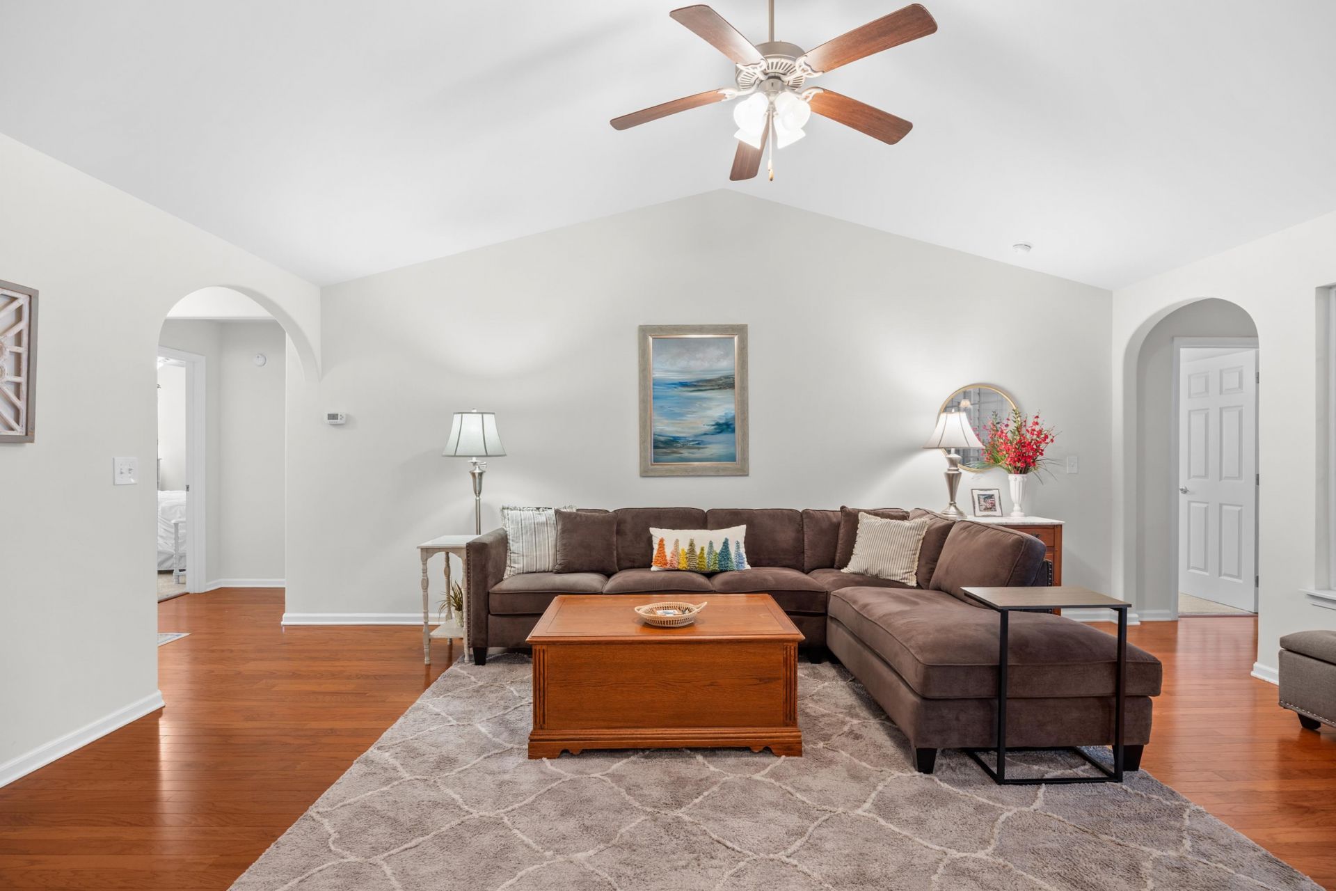 110 Clearwater Dr.  Photo 5