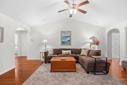 110 Clearwater Dr.  photo 4