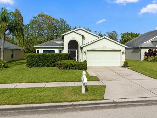 29251 CROSSLAND DRIVE , WESLEY CHAPEL, FL 33543
