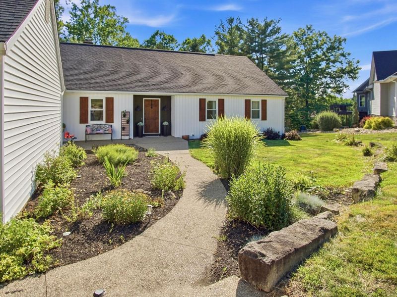 5200 Hampton Court , Zanesville, OH 43701 Photo 4