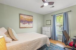 202 Challis Court photo 4