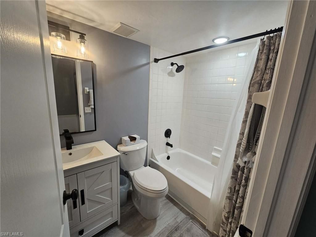 7360 Glenmoor Ln , Unit 4207, Naples, FL 34104 Photo