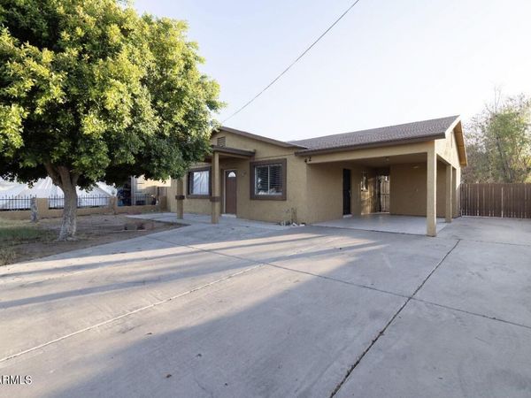 42 S Vineyard, Mesa, AZ 85201