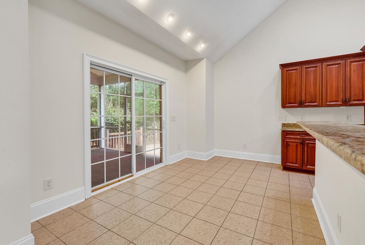 284 Chamberlin Rd. Photo 12