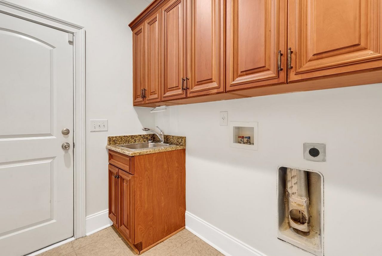 284 Chamberlin Rd. Photo 32