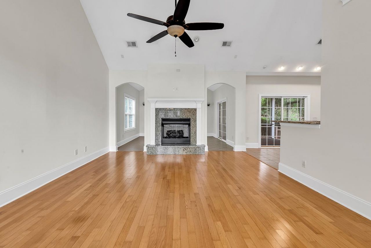 284 Chamberlin Rd. Photo 4