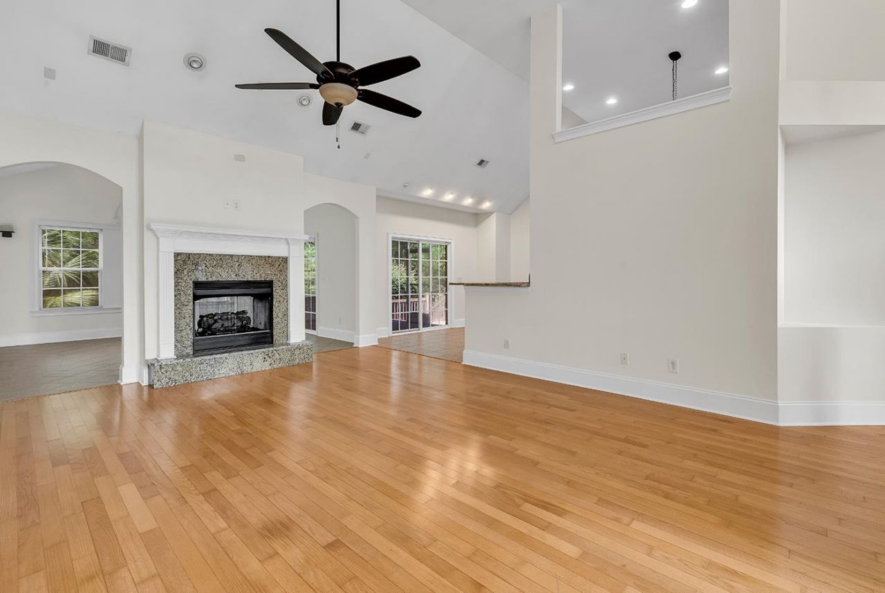 284 Chamberlin Rd. Photo 5