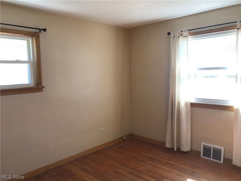 2710 Stanfield Drive, Parma, OH 44134 Photo 6