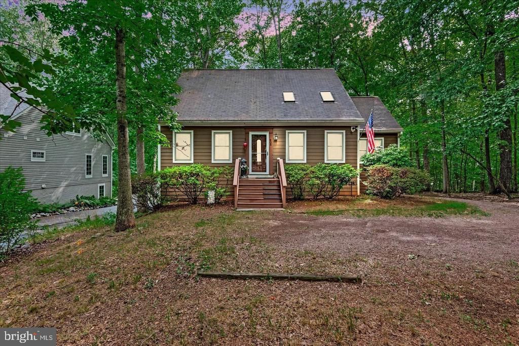408 Westover Pkwy , Locust Grove, VA 22508 Main Photo