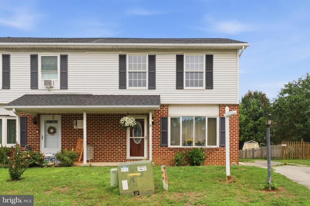 16 E LAKEVIEW DRIVE , LITTLESTOWN, PA 17340