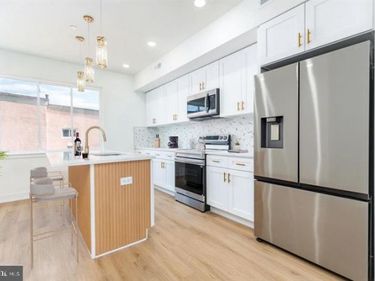 737 N 42ND STREET, PHILADELPHIA, PA 19104