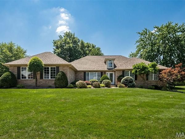 73 Gillette Field Close, St Charles, MO 63304