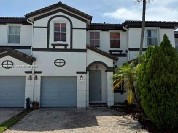 7651 NW 114th Path, Doral, FL 33178
