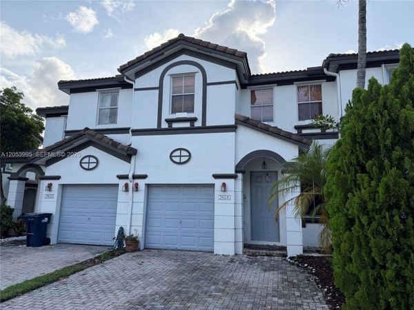 7651 NW 114th Path, Doral, FL 33178