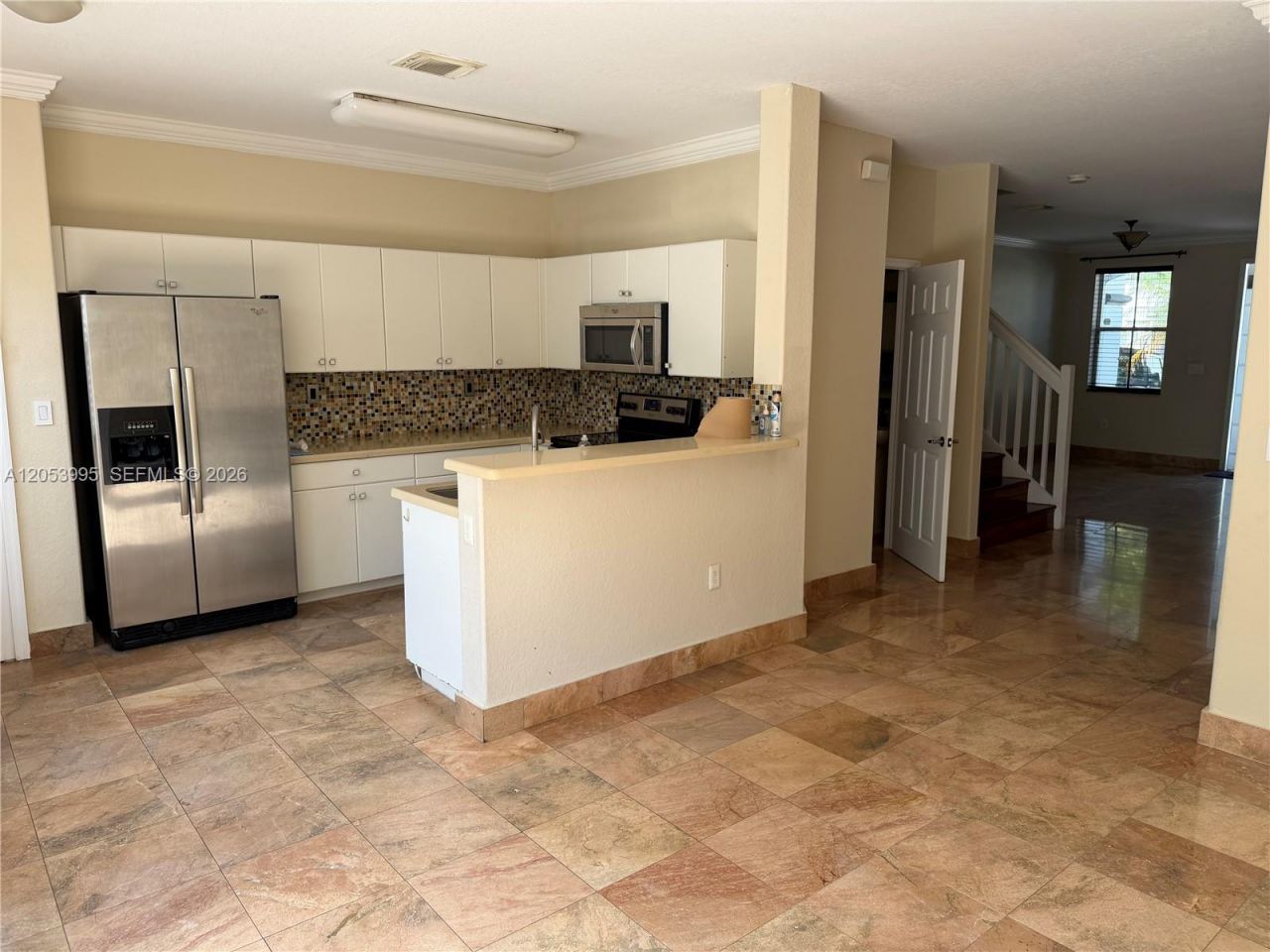7651 NW 114th Path, Doral, FL 33178 Photo