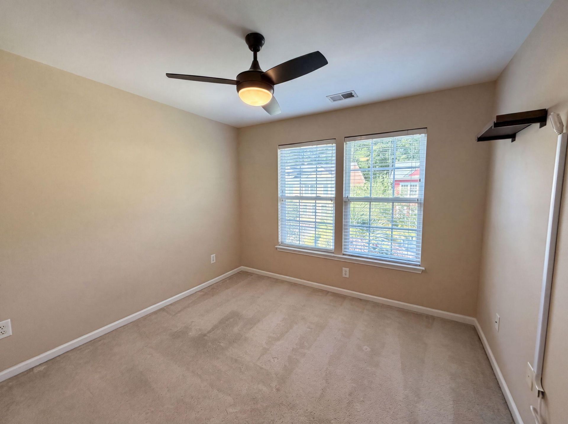 9006 Parlor Drive Photo 11