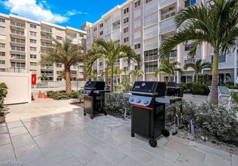 3443 Gulf Shore Blvd N, Unit 504, Naples, FL 34103 Photo