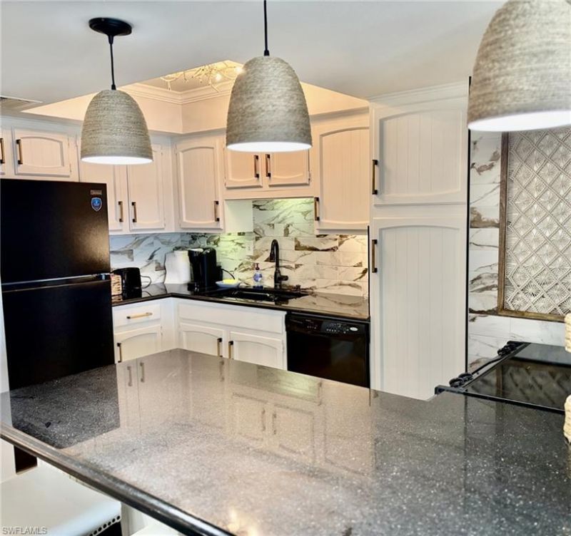 3443 Gulf Shore Blvd N, Unit 504, Naples, FL 34103 Photo