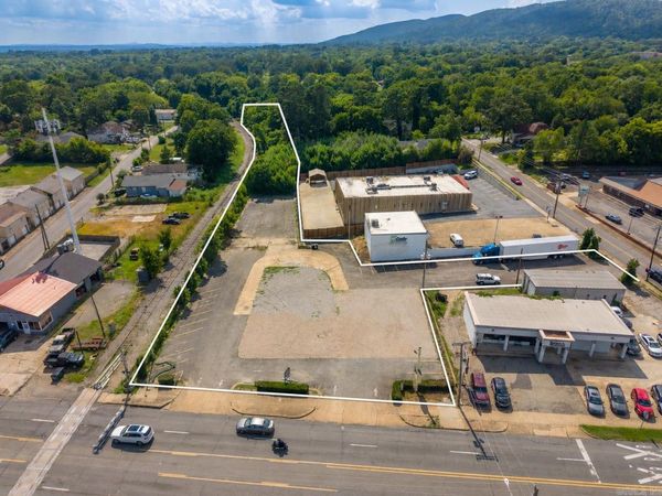 1906 Central Avenue, Hot Springs, AR 71901