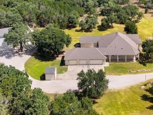 127 Palomino CV, Jarrell, TX 76537