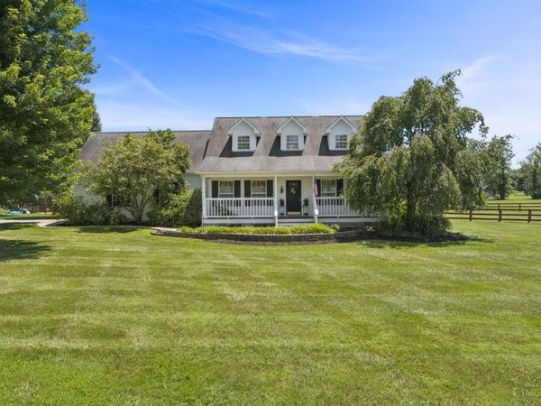 28 Waynoka Drive, Franklin Twp, OH 45171