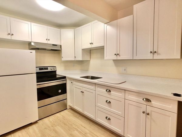 804 Centre St, Unit 5, Boston, MA 02130
