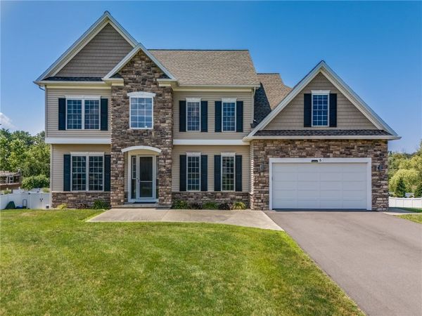 5 W Bellaqua Estates Drive , Rochester, NY 14624