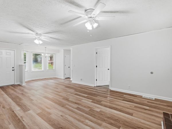 1018 Tulip Dr , White House, TN 37188