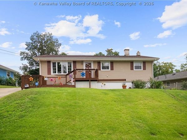 608 Hillsdale Drive, Charleston, WV 25302