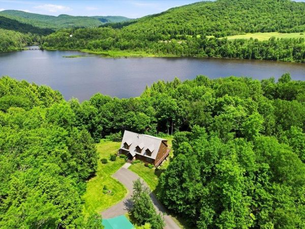 1996 Monroe Road, Littleton, NH 03561