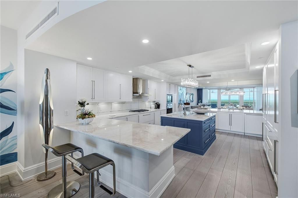 13665 Vanderbilt Dr, Unit 603, Naples, FL 34110 Photo