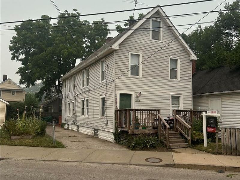 912 Starkweather Avenue, Cleveland, OH 44113 Photo 1