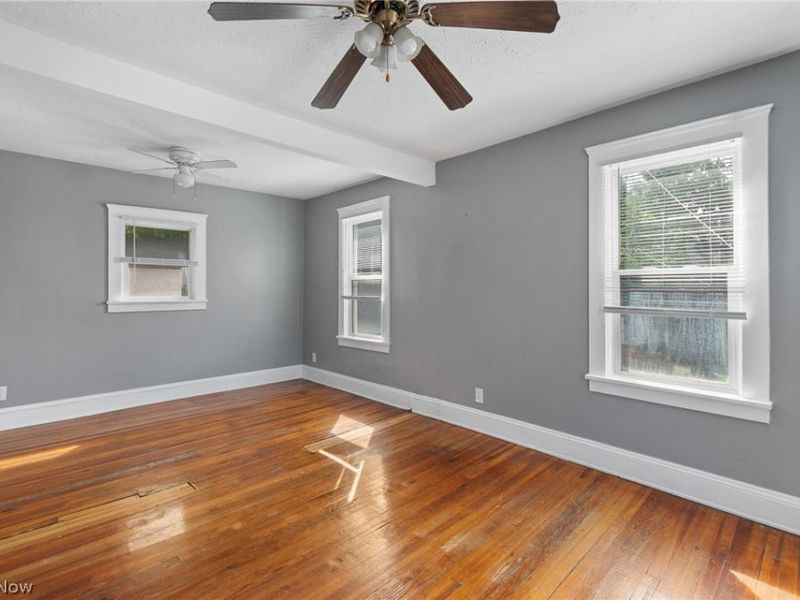 912 Starkweather Avenue, Cleveland, OH 44113 Photo 7