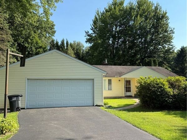 7434 Chapel Road, Madison, OH 44057