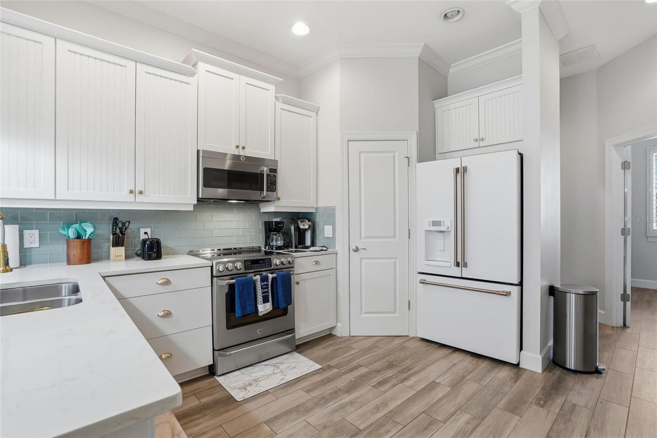 3162 Moorings Drive , Saint Petersburg, FL 33712 Photo