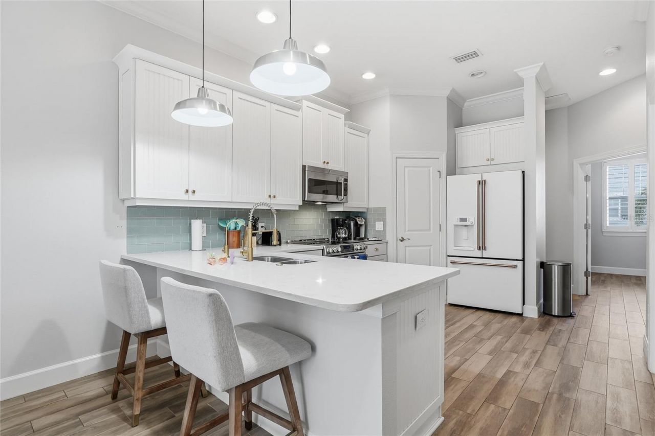 3162 Moorings Drive , Saint Petersburg, FL 33712 Photo