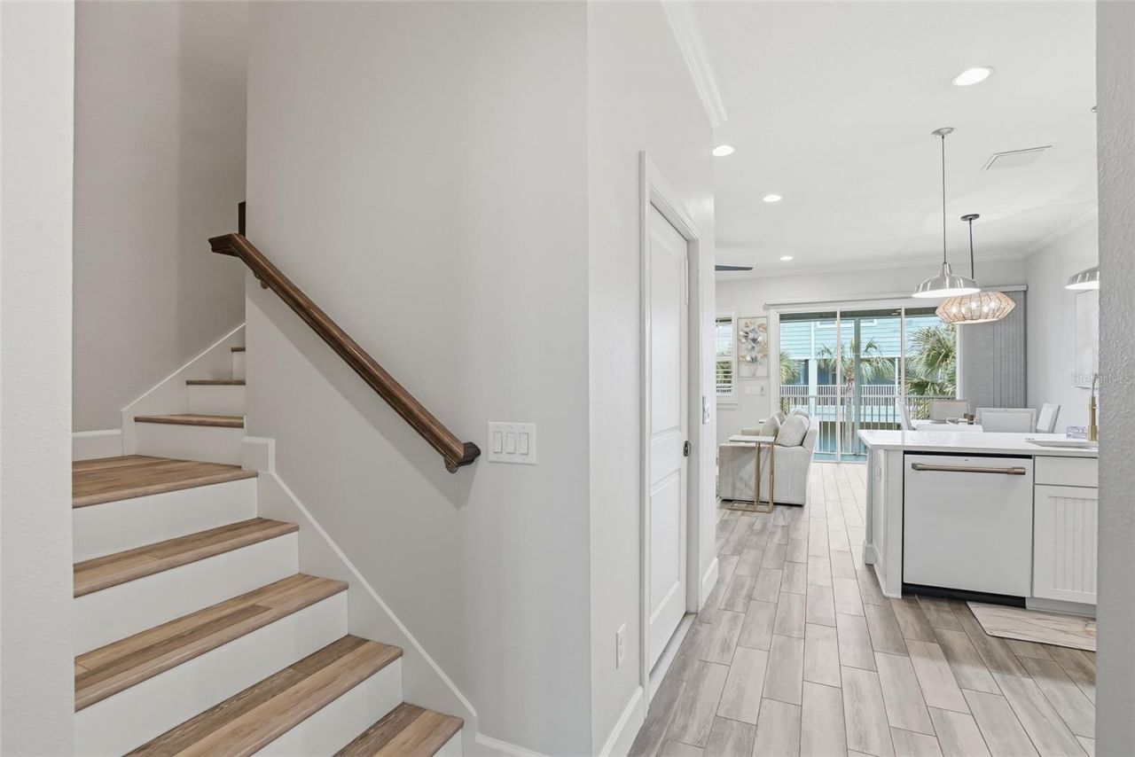 3162 Moorings Drive , Saint Petersburg, FL 33712 Photo