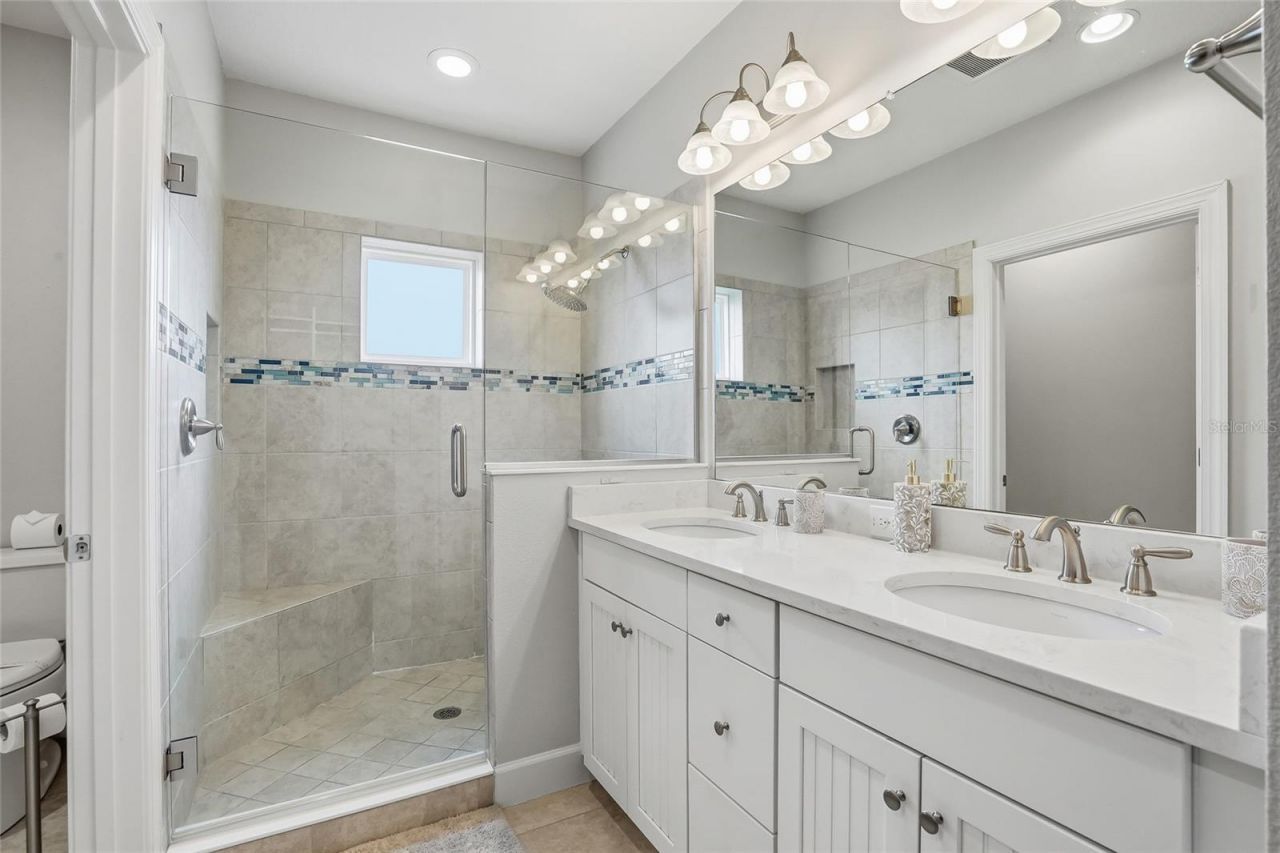 3162 Moorings Drive , Saint Petersburg, FL 33712 Photo