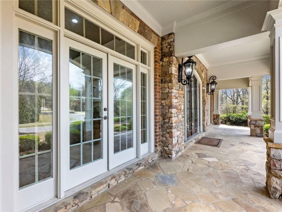Property Image 100